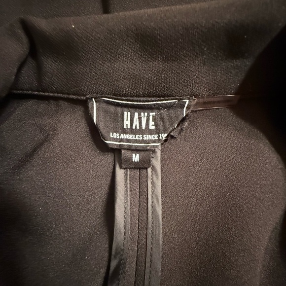 Have Women's Elegant Black Blazer - Picture 3 of 4